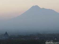 Jangan 17 Agustus-an ke Merapi, Jalur Pendakiannya Masih Ditutup