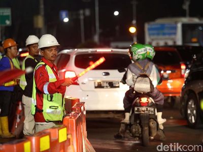 JPO Bundaran HI Dirobohkan, Dishub Sibuk Atur Lalin
