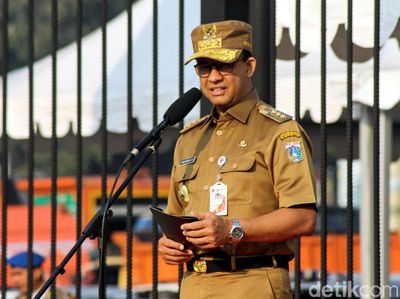 Anies Pimpin Apel Bersih-bersih Kawasan Sudirman-Thamrin