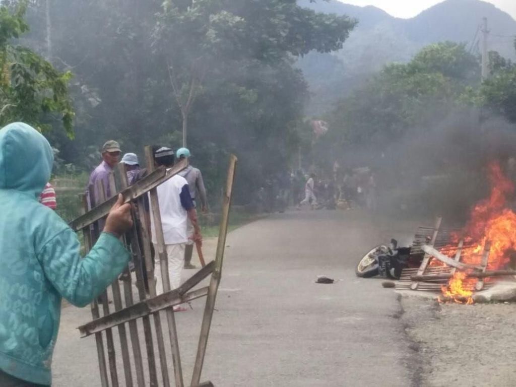 Masih Ada Warga yang Mengungsi Pasca Bentrok di Kerinci Jambi Masih Ada Warga yang Mengungsi Pasca Bentrok di Kerinci Jambi