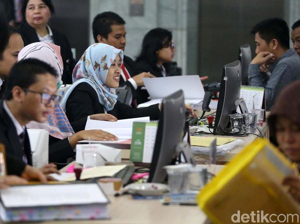 Kesibukan Sengketa Pilkada di MK