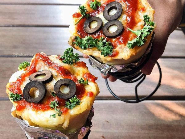 Duh, 10 Pizza dengan Topping Keju Mulur Ini Bikin Ngiler!