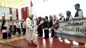 Jemaah Haji Indonesia Gelombang Kedua Tiba di Jeddah