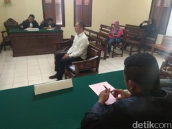 Royce Penembak Mobil Kadis Cipta Karya Hanya Divonis 2 Bulan