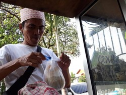 Penjual Bakso Gratis untuk Penghafal Al Quran Sedang Cari Jodoh Lho
