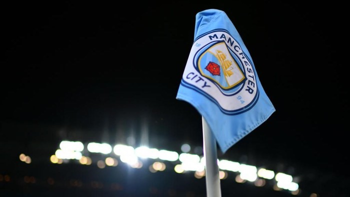 MANCHESTER, ENGLAND - NOVEMBER 29:  A corner flag is seen inside the stadium prior to the Premier League match between Manchester City and Southampton at Etihad Stadium on November 29, 2017 in Manchester, England.  (Photo by Dan Mullan/Getty Images)