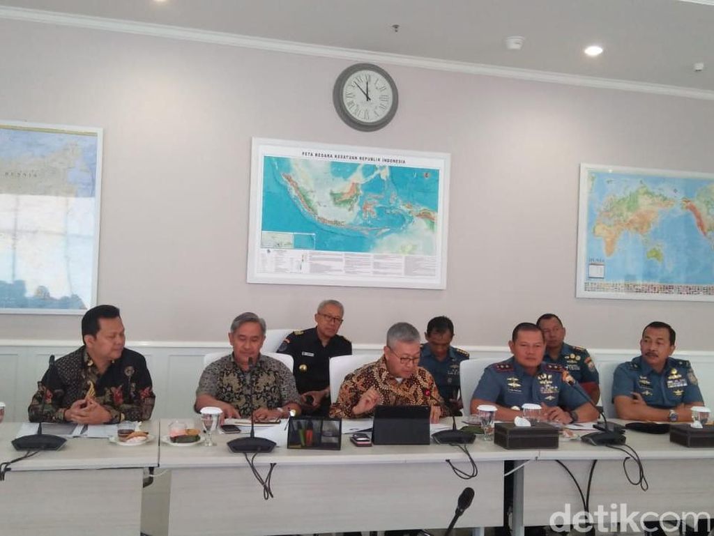 Kapal Kampus Penangkap 1 Ton Hiu Diamankan di Natuna Kapal Kampus Penangkap 1 Ton Hiu Diamankan di Natuna
