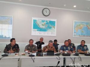 Kapal Kampus Penangkap 1 Ton Hiu Diamankan di Natuna Kapal Kampus Penangkap 1 Ton Hiu Diamankan di Natuna