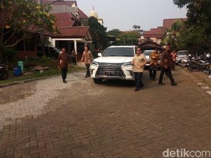 Prabowo Pastikan Pertemuan Gerindra-PAN-PKS Digelar Malam Ini Prabowo Pastikan Pertemuan Gerindra-PAN-PKS Digelar Malam Ini