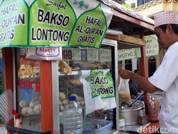 Di Surabaya, Ada Bakso Gratis Sepuasnya untuk Penghafal Alquran