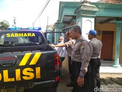 Nenek Salat di Tengah Jalan, Polisi: Berkali-kali Kami Turun Tangan