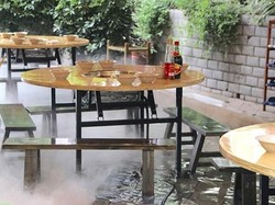 Keren! Berkat Ide Ini, Restoran Hot Pot Tetap Ramai Meski Cuaca Terik