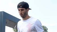 Hadir pula di hari yang sama Rodrigo Bentancur. Bentancur menyita perhatian di Piala Dunia 2018 lalu bersama tim nasional Uruguay, di mana mereka sampai ke babak perempatfinal. (Foto: Instagram @juventus)