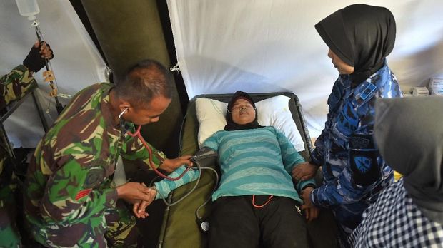 Warga Lombok Takut Pulang dan Keluhkan Bantuan Tak Merata