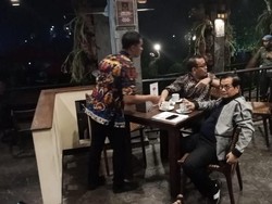 9 Sekjen Dinner Bareng Jokowi, Pram-Pratikno di Meja Terpisah