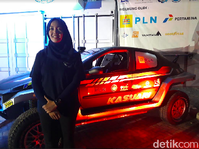 Mahasiswi Cantik Perancang Mobil Listrik ITS