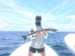 Sergio Ramos jadi pemain Real Madrid yang cukup lama berlibur. Ramos sedang asyik memancing rupanya. (Instagram @SergioRamos)