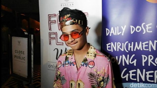 Bastian Steel