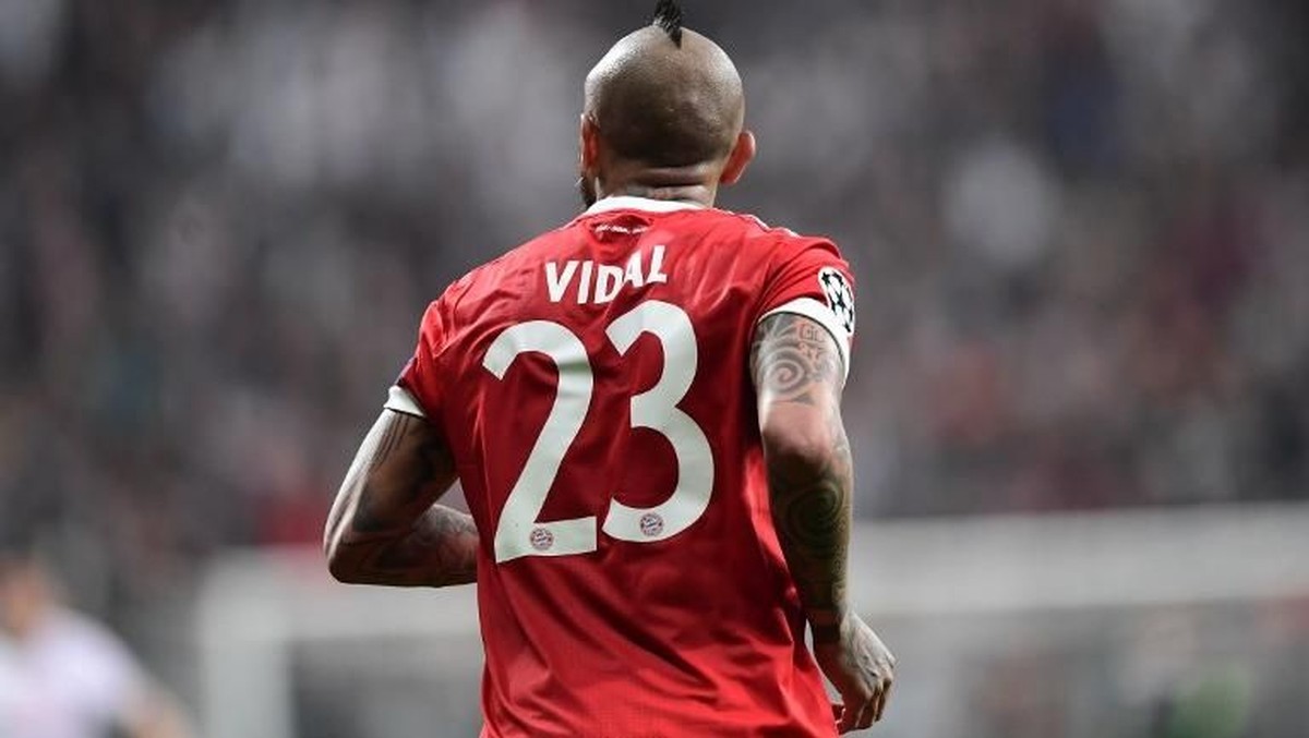 Arturo Vidal dikabarkan sudah mencapai kesepakatan personal dengan Inter Milan. (Foto: Ozan Kose/AFP Photo)