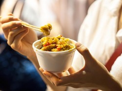 Nyesek! Sudah Beli Banyak Makanan untuk Keluarga Tapi Tak Ada yang Makan