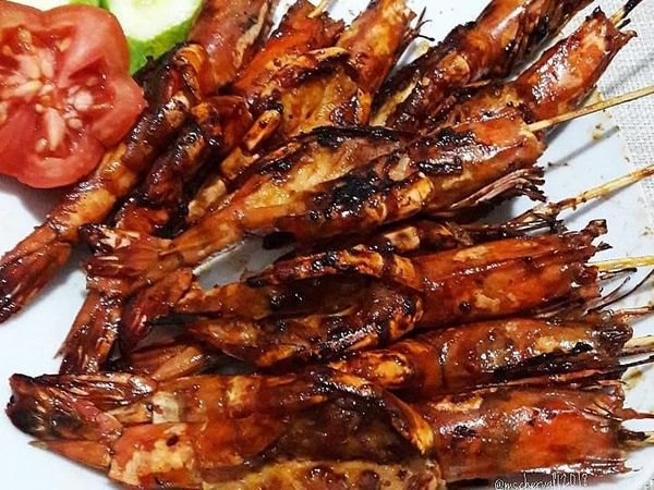 Manis Gurih Udang Bakar Madu yang Enak Untuk Makan Siang
