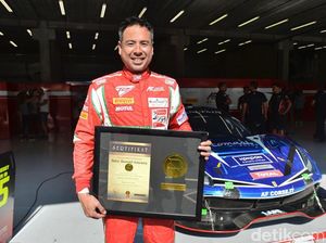 Sosok David Tjiptobiantoro, Pria yang Tengah Dekat dengan Julie Estelle