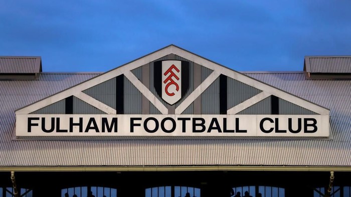 LONDON, ENGLAND - APRIL 03: General view of the stadium showing the club badge during the Sky Bet Championship match between Fulham and Leeds United at Craven Cottage on April 3, 2018 in London, England. (Photo by Catherine Ivill/Getty Images)