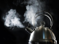 Udara Panas Orang di Hong Kong  Pilih Minum Air Hangat, Ini Sebabnya