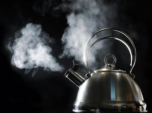 Udara Panas Orang di Hong Kong  Pilih Minum Air Hangat, Ini Sebabnya Udara Panas Orang di Hong Kong  Pilih Minum Air Hangat, Ini Sebabnya