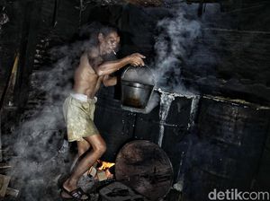 Majunya Industri Keluarga di Desa Sukamaju