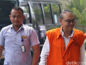 Lagi, Johannes Kotjo dan Eni Saragih Diperiksa KPK Lagi, Johannes Kotjo dan Eni Saragih Diperiksa KPK