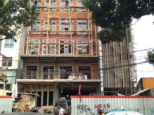Sebagian Lantai Kantor di Jaksel Ini Dibongkar karena Tak Berizin