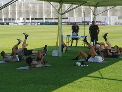 Pemain-pemain itu tak ikut dalam tur pramusim karena mendapatkan jatah istirahat lebih panjang usai membela negara masing-masing di Piala Dunia 2018. Foto: Twitter @juventusfc