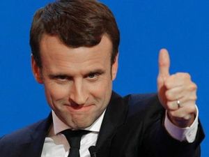 Prancis Melarang Penggunaan Telepon dan Tablet di Sekolah