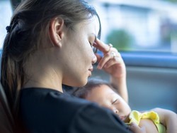 Ini Alasannya Ibu Menyusui Nggak Boleh Stres