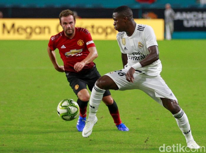 Pemain baru Real Madrid, Vinicius Junior. (Foto: Andrew Innerarity/Reuters) Pemain baru Real Madrid, Vinicius Junior. (Foto: Andrew Innerarity/Reuters)