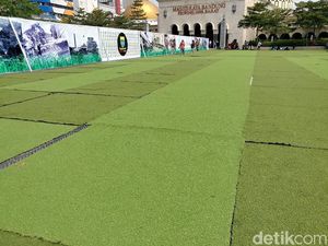 Taman Alun-alun Bandung Dirusak Warga hingga Orang Gila
