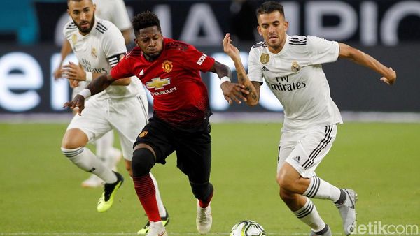 Real Madrid Awali Pramusim dengan Kekalahan atas MU