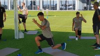 Selain Ronaldo, pemain-pemain yang berlatih di Vinovo adalah Gonzalo Higuain, Rodrigo Bentancur, Douglas Costa, Paulo Dybala, dan Juan Cuadrado. Foto: Twitter @juventusfc