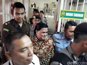 Lagi-lagi, Dimas Kanjeng Kembali Diadili! Lagi-lagi, Dimas Kanjeng Kembali Diadili!