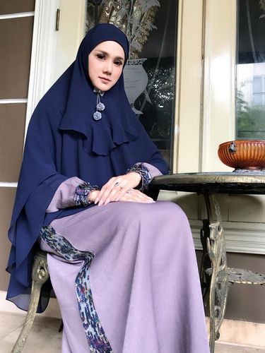 Mulan Jameela Siap Bikin Tren Hijab Baru, Bros Dagu sampai Ciput Paes Jawa