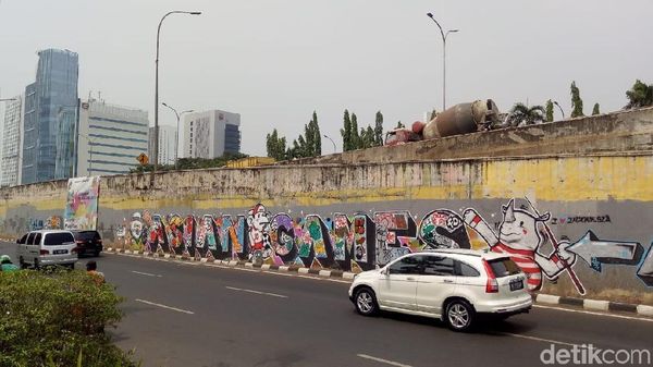 Foto: Mural Asian Games di Depan Citos Tak Lagi Tertutup Spanduk