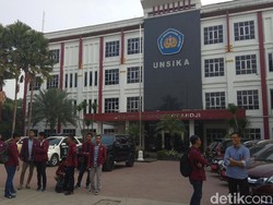 Mahasiswa Bantu Aparat Desa di Karawang Urus Pajak