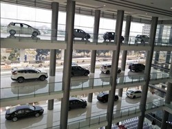 Jangan Harap Harga Mobil Langsung Turun Saat Rupiah Menguat