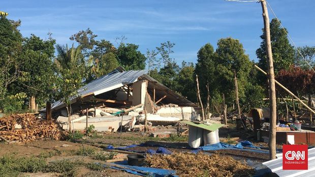 Warga Lombok Takut Pulang dan Keluhkan Bantuan Tak Merata