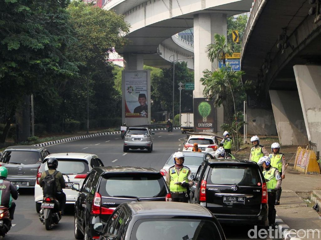 Perluasan Ganjil-Genap, Kadishub DKI: Rambu Dipasang di 70 Titik Perluasan Ganjil-Genap, Kadishub DKI: Rambu Dipasang di 70 Titik