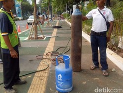 14 Tiang Halang Rintang di Jalur Sepeda GBK Dicabut