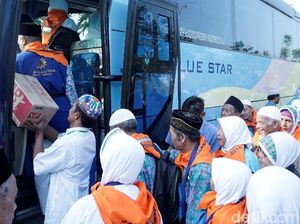 Problem Pesawat, Calhaj Kloter 50 Embarkasi Solo Molor Berangkat Problem Pesawat, Calhaj Kloter 50 Embarkasi Solo Molor Berangkat