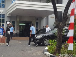 Jokowi Kembali Jenguk Kahiyang dan Cucu di RS YPK Menteng