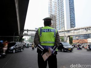 Sistem Ganjil-Genap di Jaktim Diklaim Polisi Lancarkan Arus Lalin Sistem Ganjil-Genap di Jaktim Diklaim Polisi Lancarkan Arus Lalin